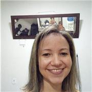 Pedagoga e Mestra em Educação, habilita a lecionar da Educação Infantil ao Ensino fundamental (anos iniciais), Coordenação e Supervisão Escolar e Assessoria Pedagógica